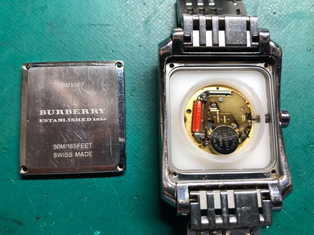 BURBERRY バーバリー BU1567の電池交換
