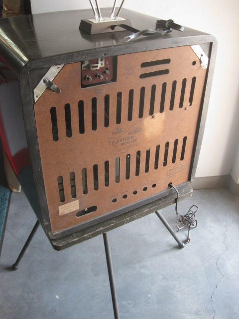 sr1218 ゼネラル真空管テレビ／回転台ラビットアンテナ付き【昭和
