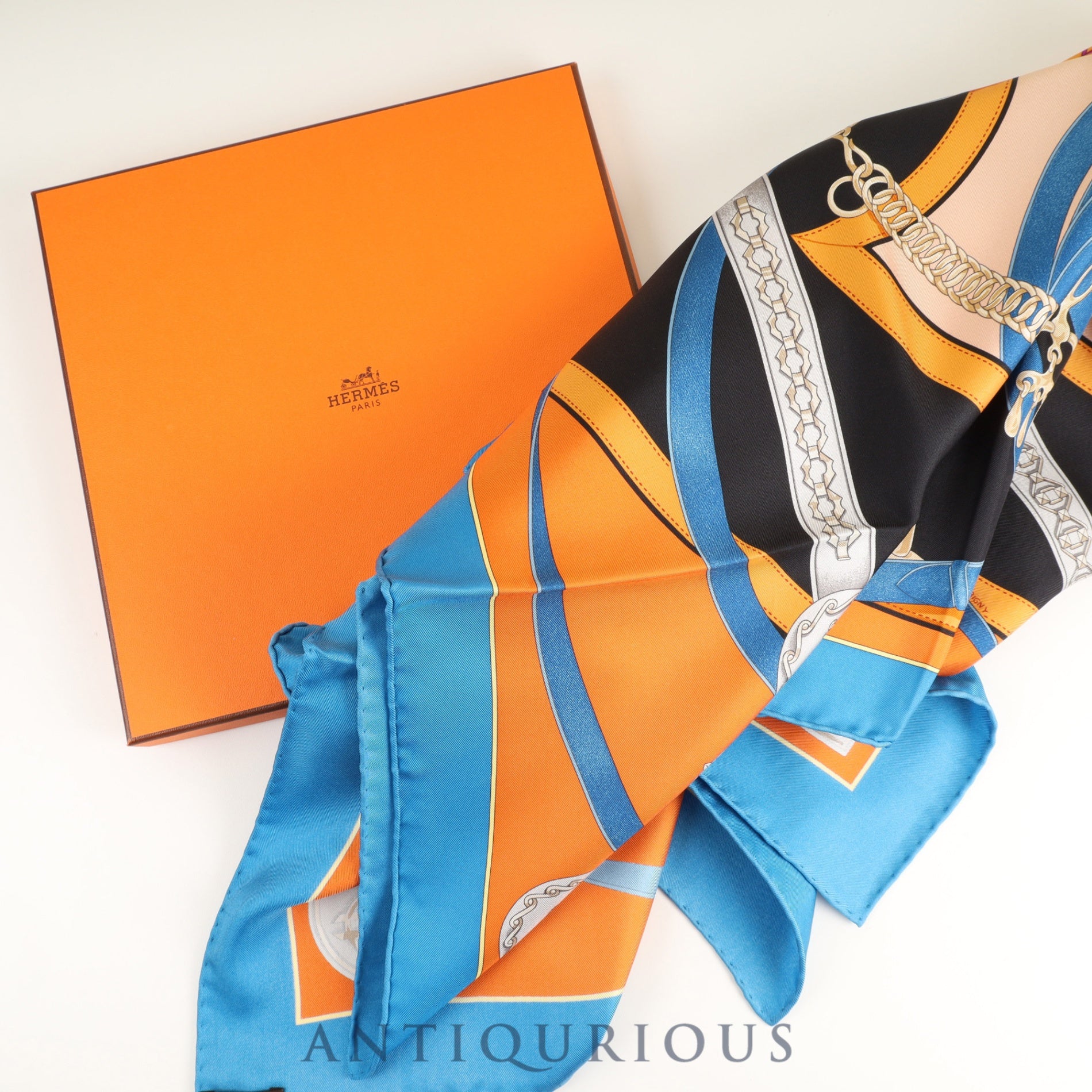 エルメス スカーフ カレ90 LA PROMENADE DU MATIN 朝の散歩 箱 SILK100