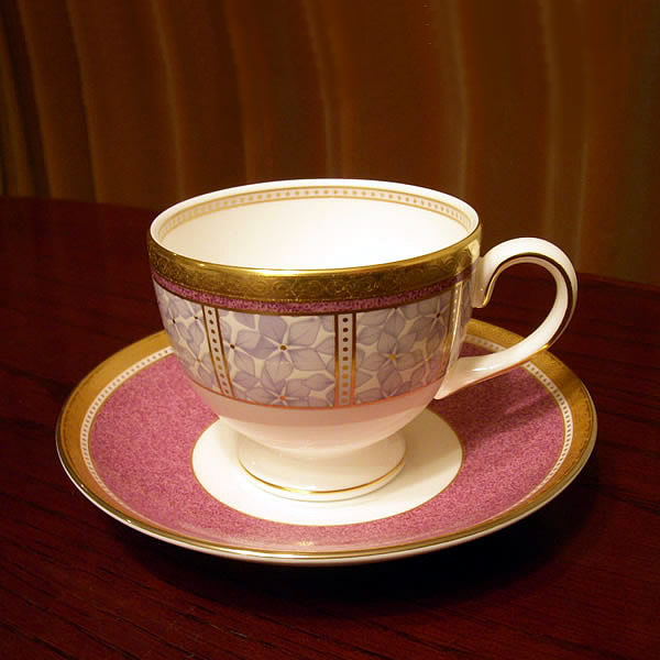 ウェッジウッド（Wedgwood）アメジスト ティーカップ＆ソーサー（リー
