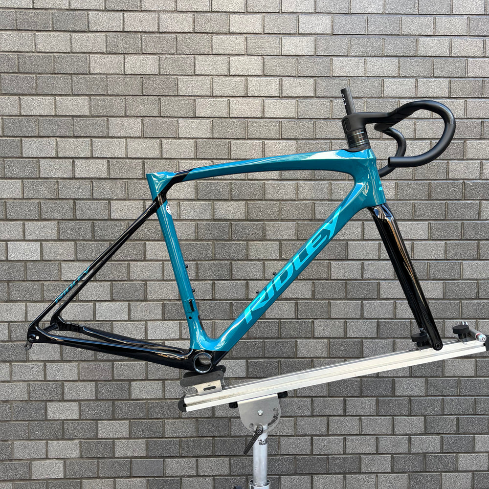 RIDLEY FENIX SLIC FFS フレームセット – スポーツサイクルショップ