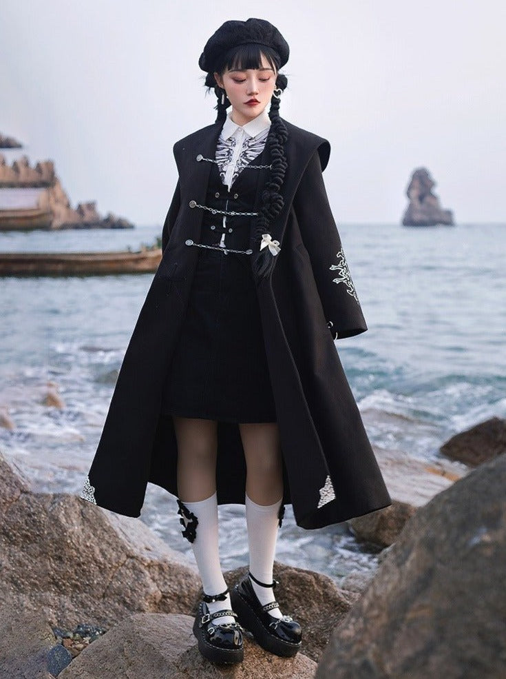 ベスト＋チェーンストラップ付きクロスリングロングケープコート＋