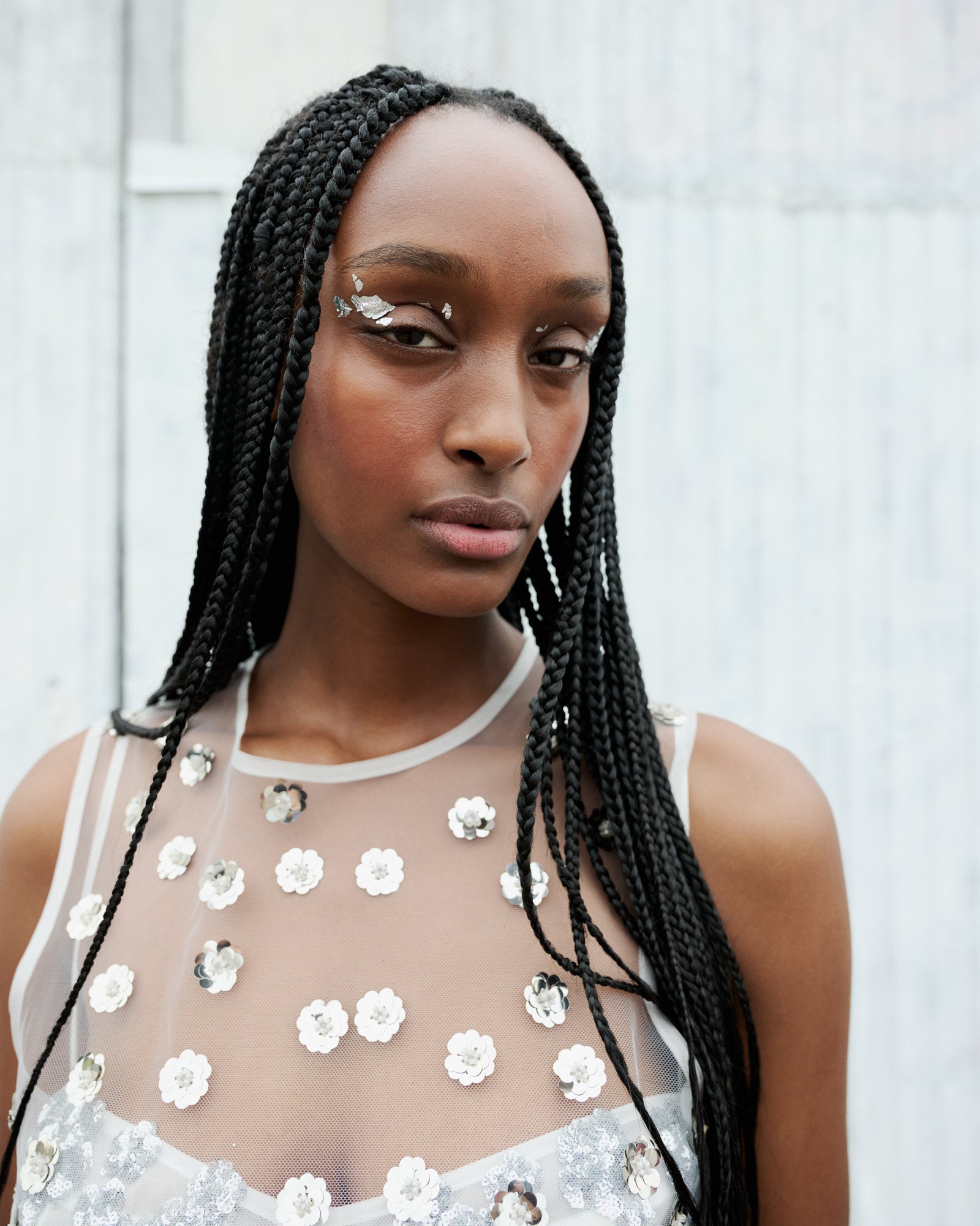 UTANIA & GUS | CO-ORD SET SEQUIN BLOSSOM TULLE SILVER - LOOK 5