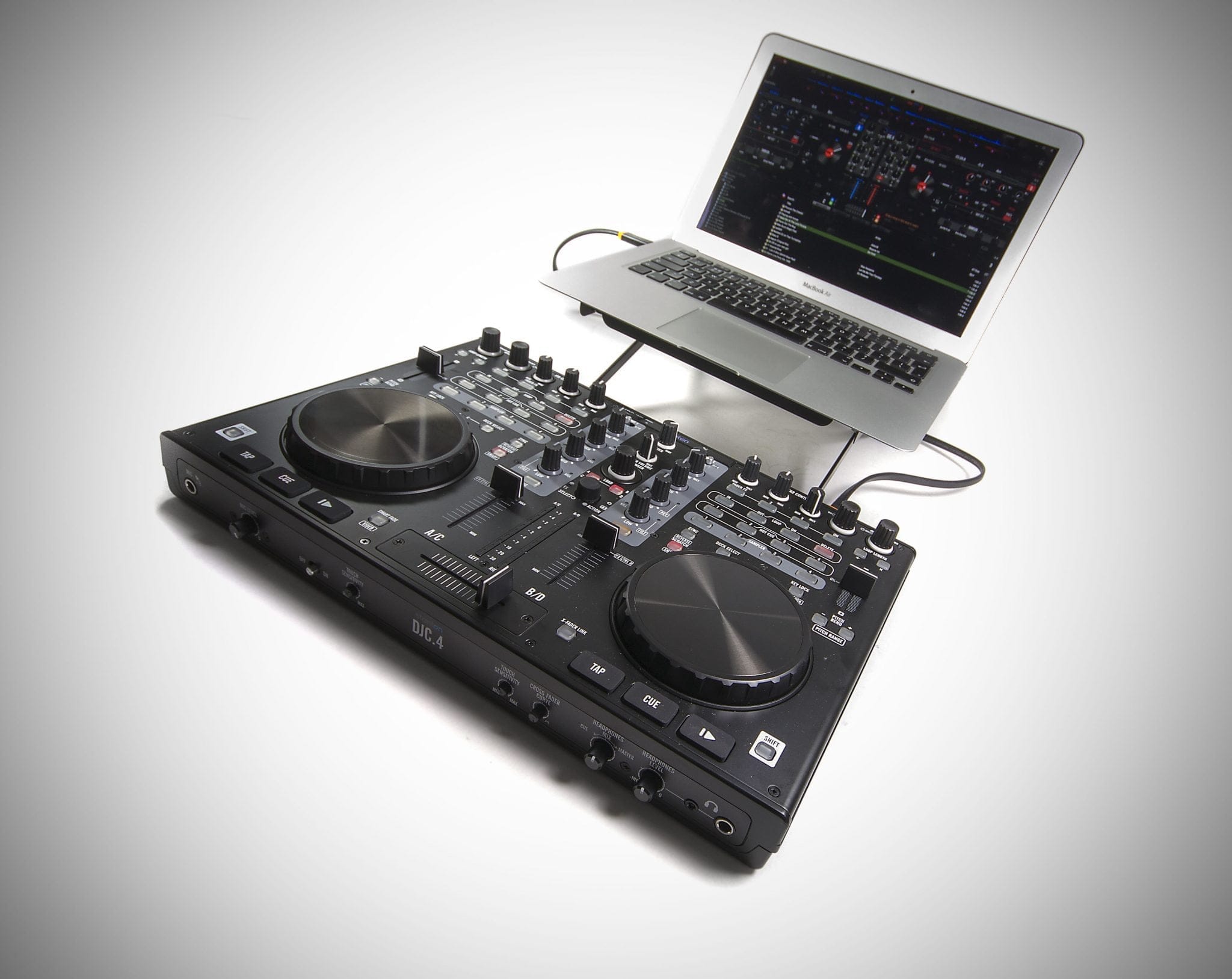 REVIEW: Stanton DJC.4 DJ Controller