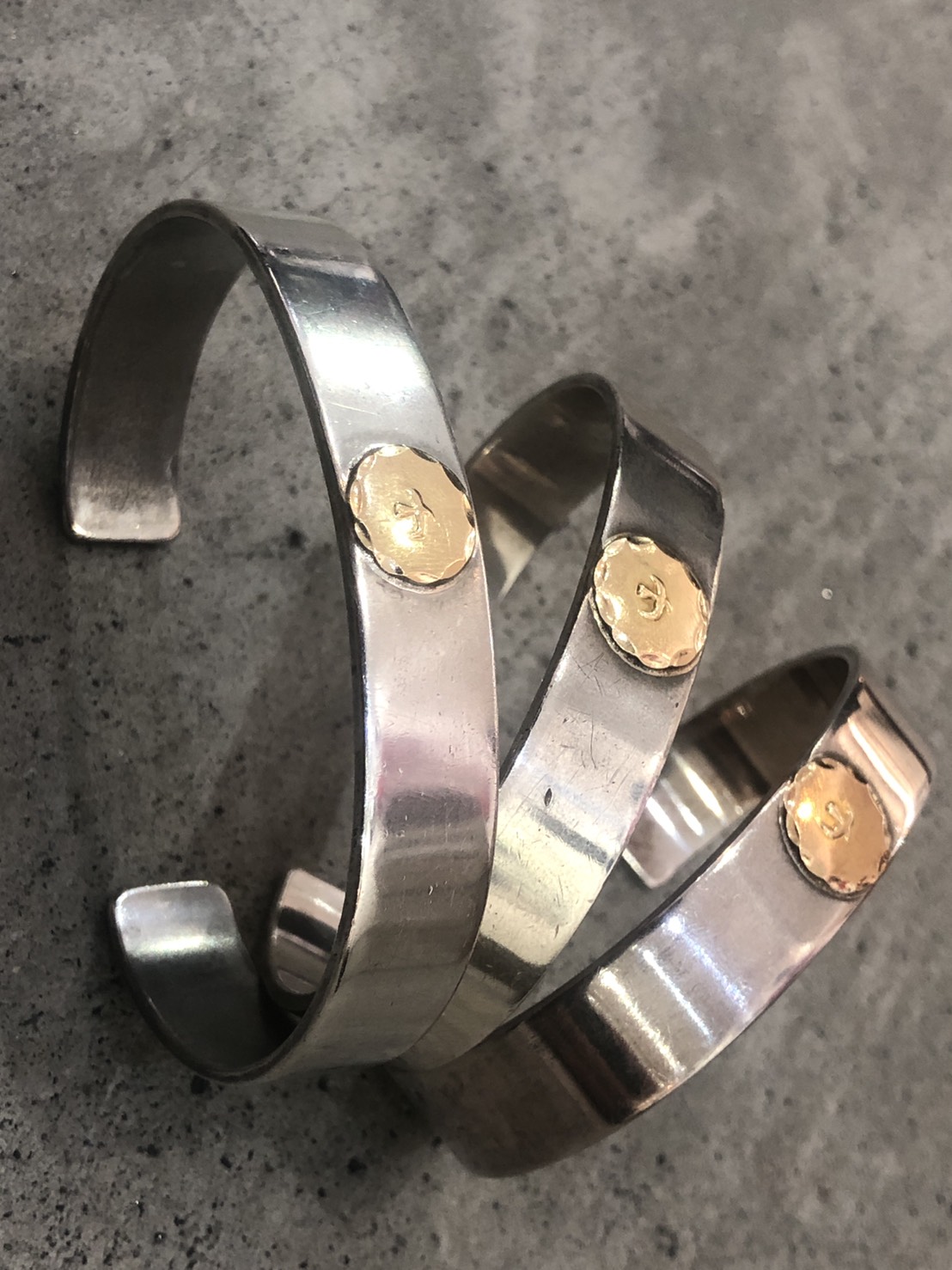 0405「平打ちブレス Lサイズ」（心斎橋）