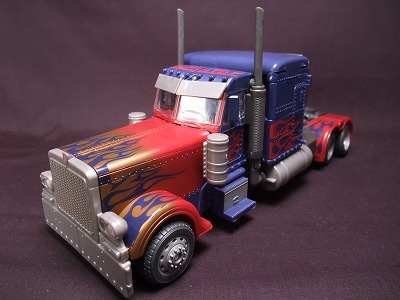 TF DA28 ストライカーオプティマス