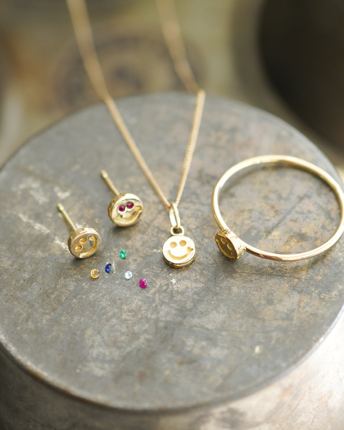 限定オーダーイベント 】ニコちゃんピアス 通販 – hirondelle et pépin