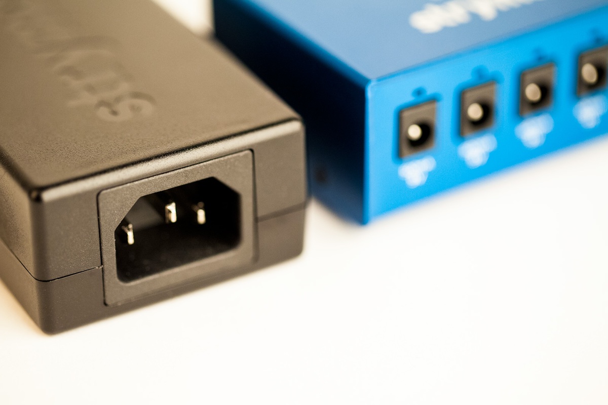 新製品情報】Strymon（ストライモン）のパワーサプライ・ユニット