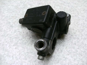 中古バイクパーツ販売専門店アイラブモーターNS-1 フロントマスター