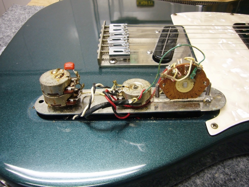 □Fender USA Telecaster トグルスイッチに交換＆ピックアップ配線変更