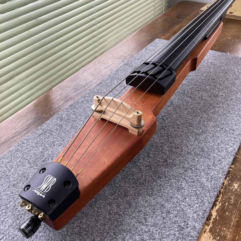 □ ARIA SWB-LITE（エレクトリック・アップライトベース）のブリッジ