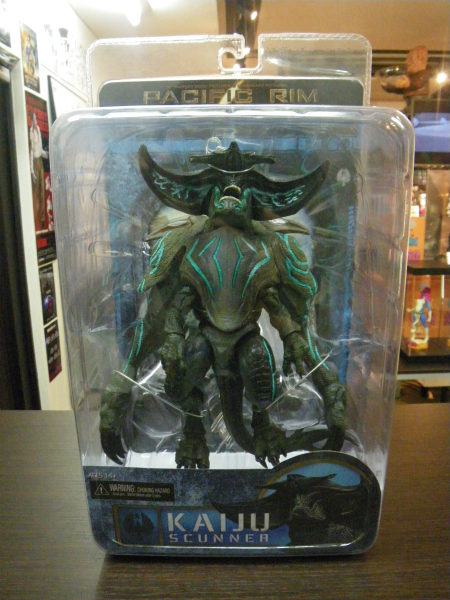 ネカのパシフィック・リムシリーズ新作、スカナー・カイジュウを開けて