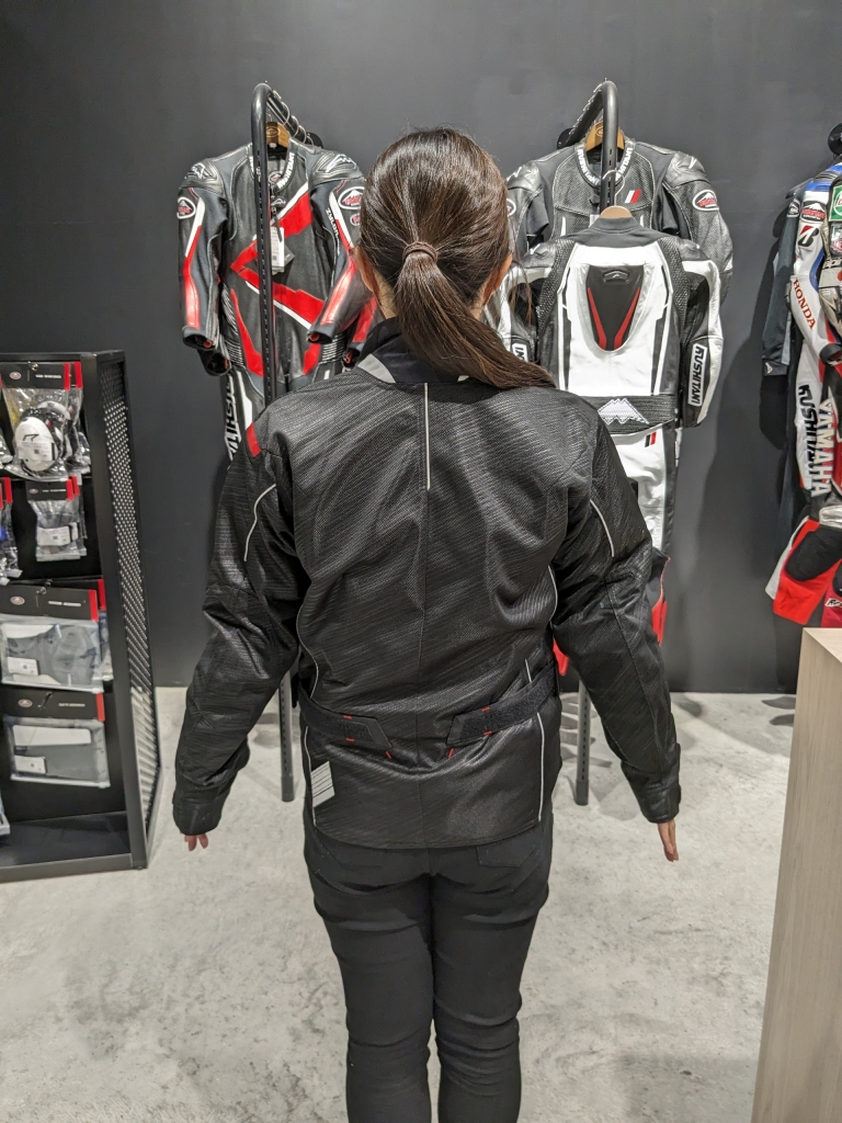 新商品入荷】フルメッシュジャケットが来ました！：KUSHITANI 大阪店