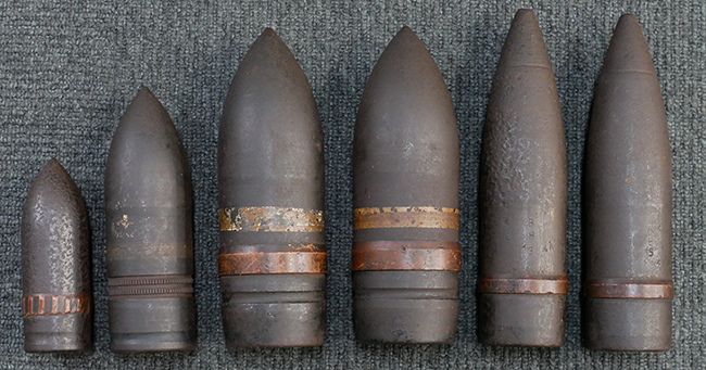 旧軍砲弾 (の弾頭) あります! | Chicago Blog