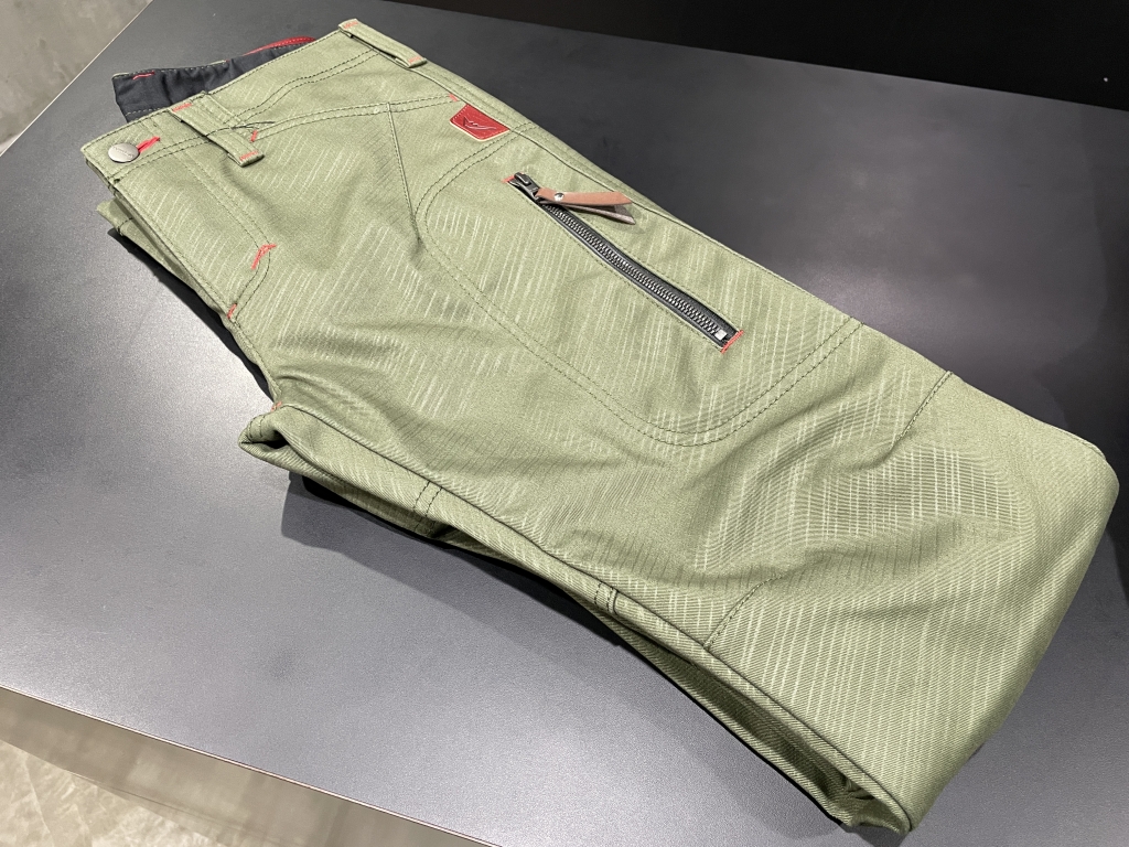 冬用パンツ【K-1984 エクスパンドウインドカットパンツ】入荷