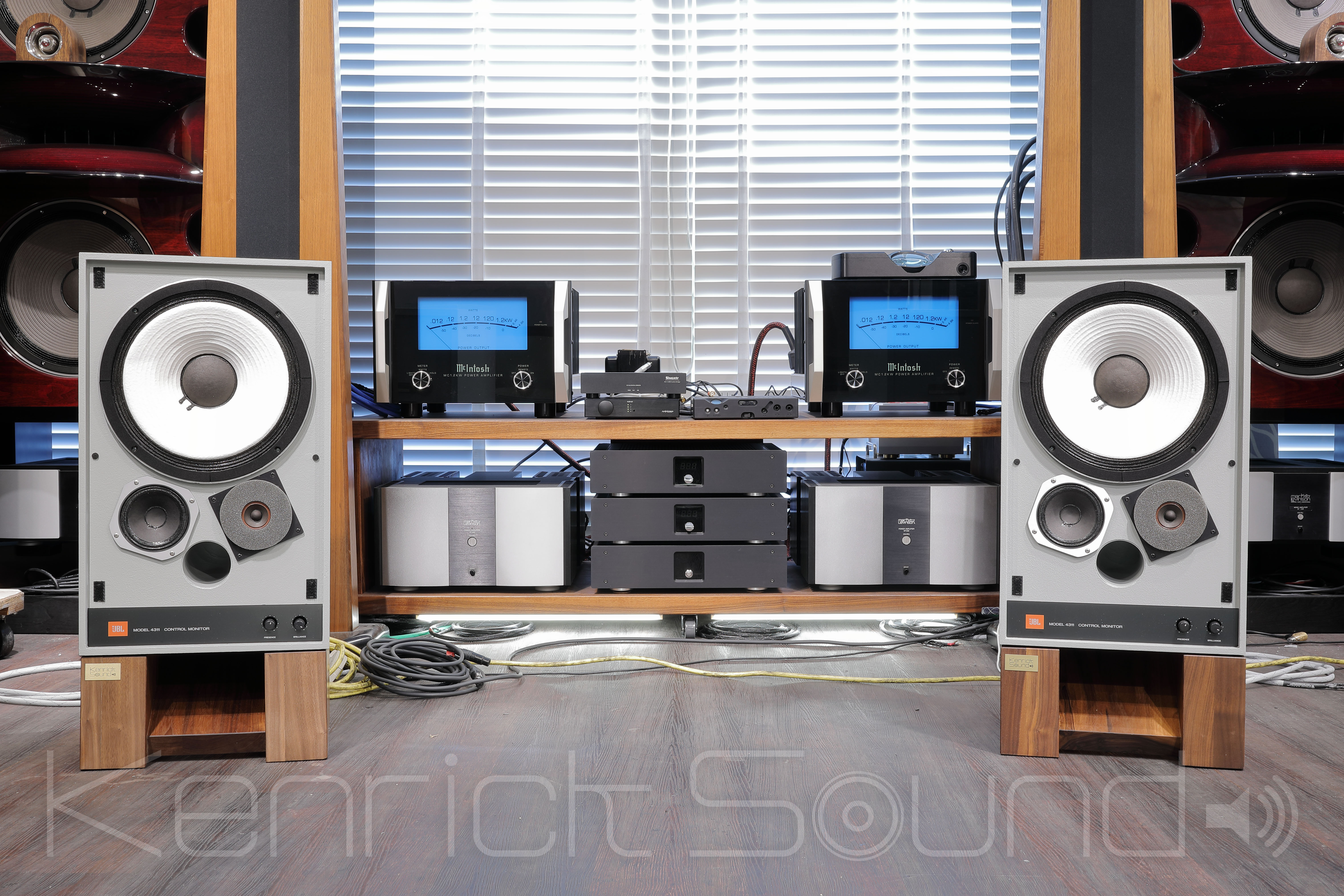 JBL 4311A バイワイヤー対応カルダス・ロジウム＋金メッキ端子 Silver