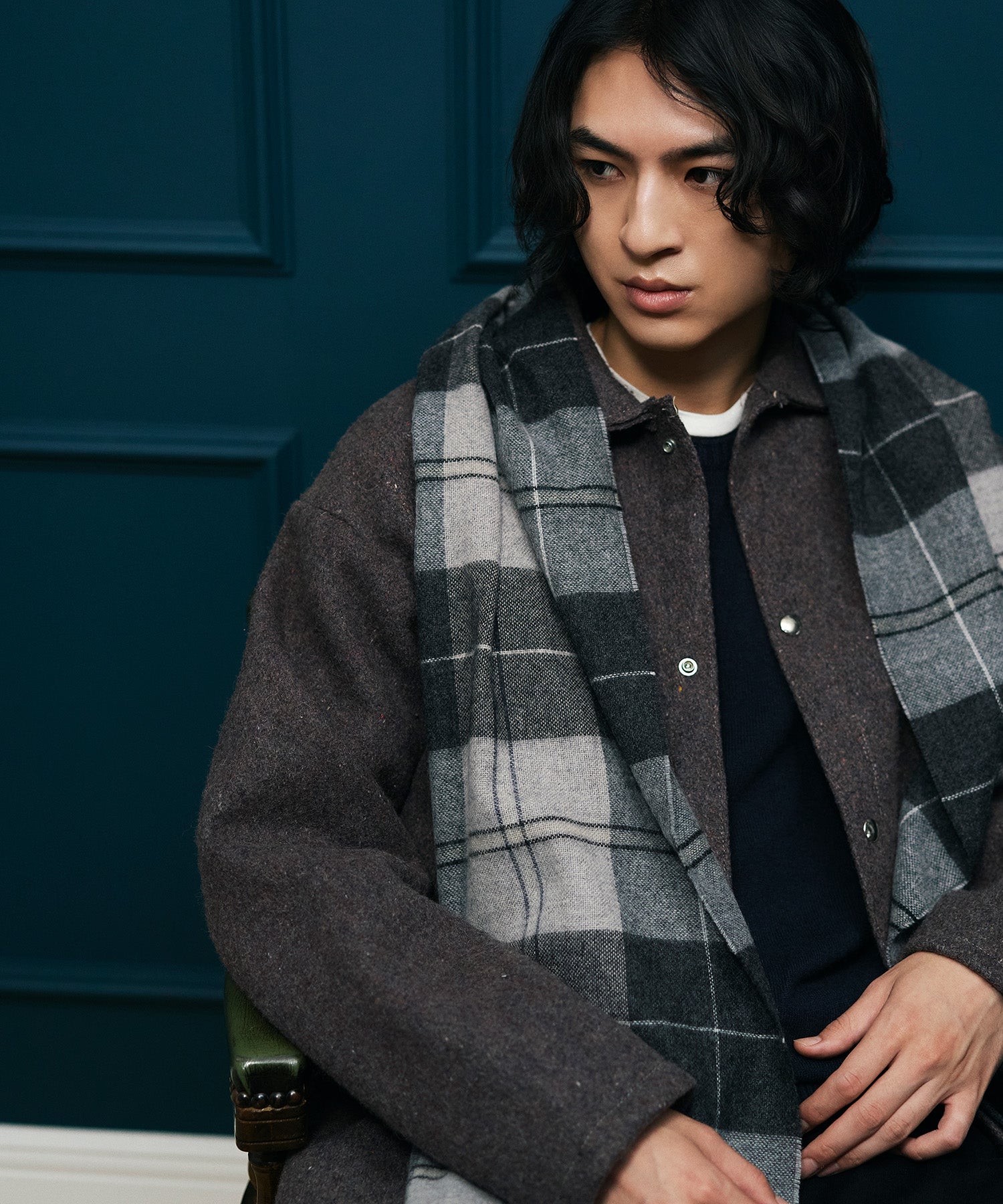 KATHARINE HAMNETT LONDON】＜UNISEX＞カシミア100% ショートマフラー