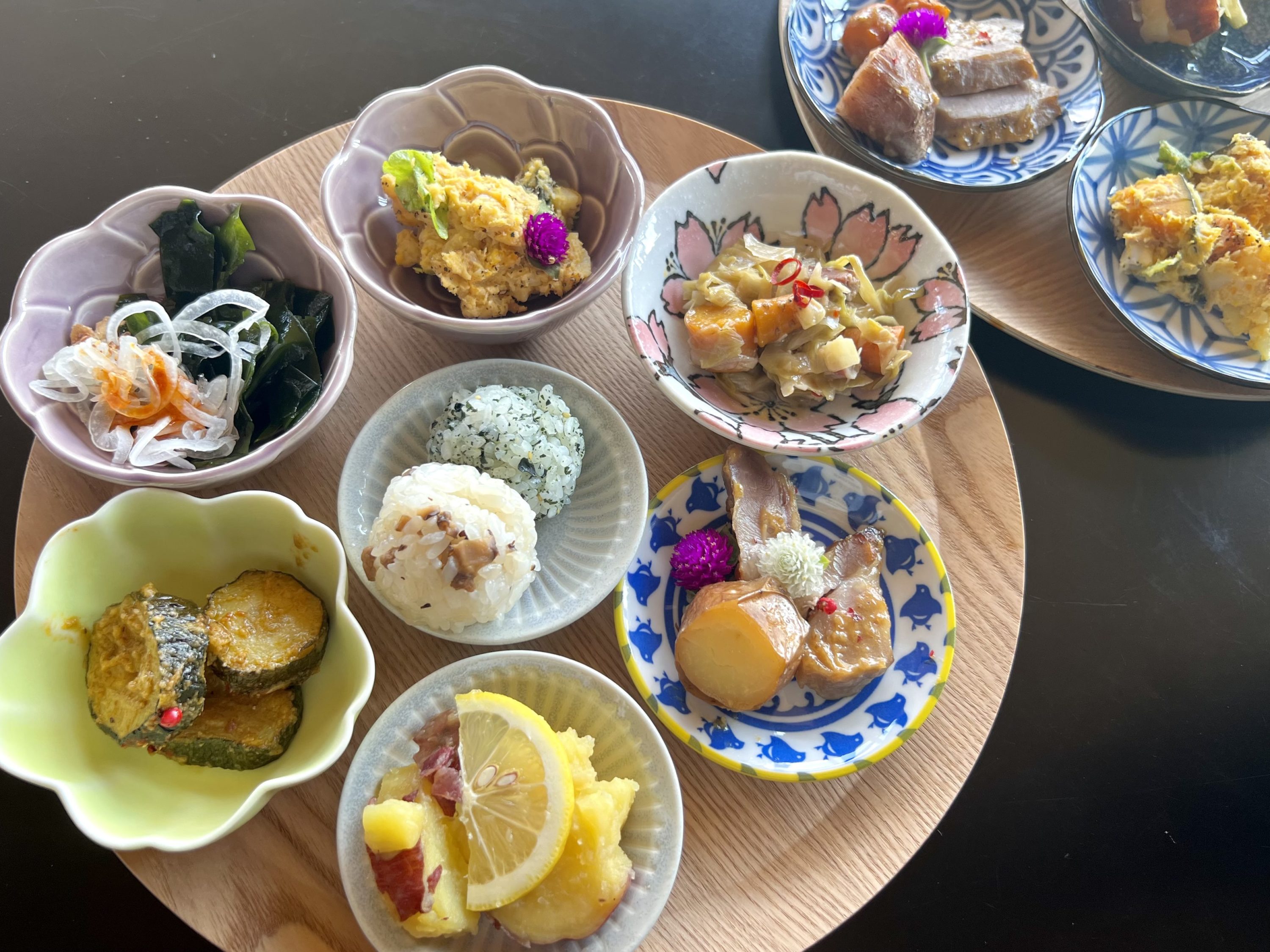 手作り惣菜からスイーツまで食べ放題！『ミモザキッチン』で8/25から