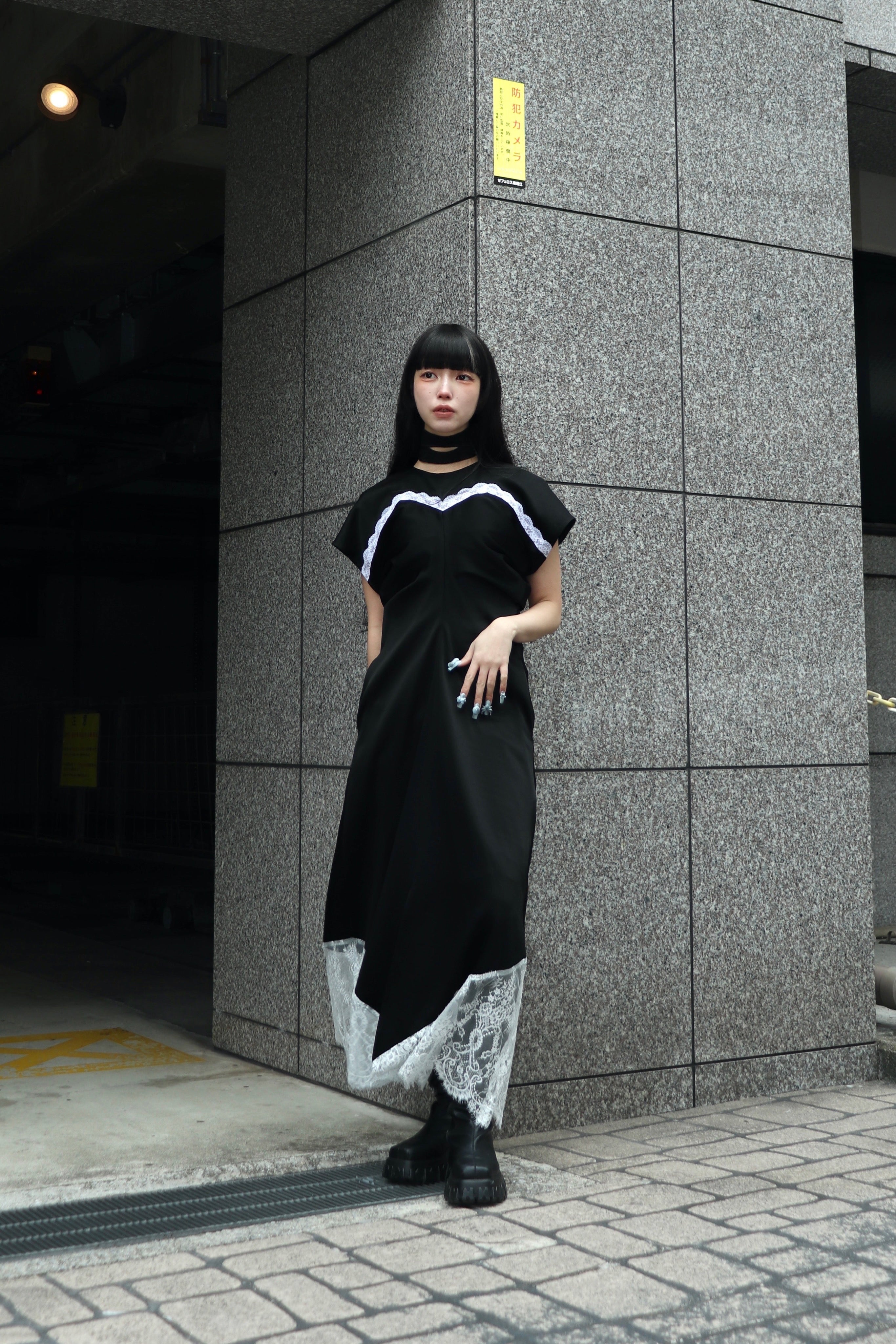 AKIKOAOKI(アキコアオキ)のlaced neckの通販｜PALETTE art aliveの