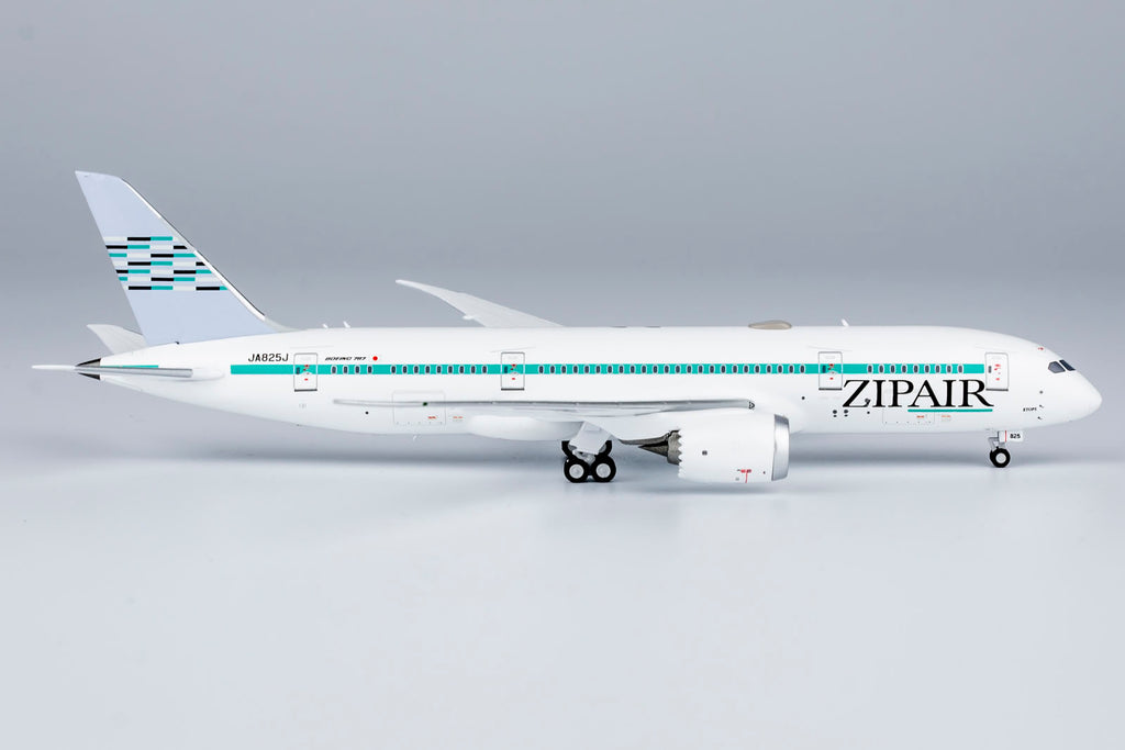 Zipair Tokyo Boeing 787-8 JA825J NG Model 59021 Scale 1:400
