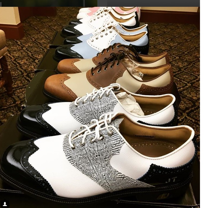 フットジョイのカスタムゴルフシューズ MYJOYSシューズ 左右別々の任意