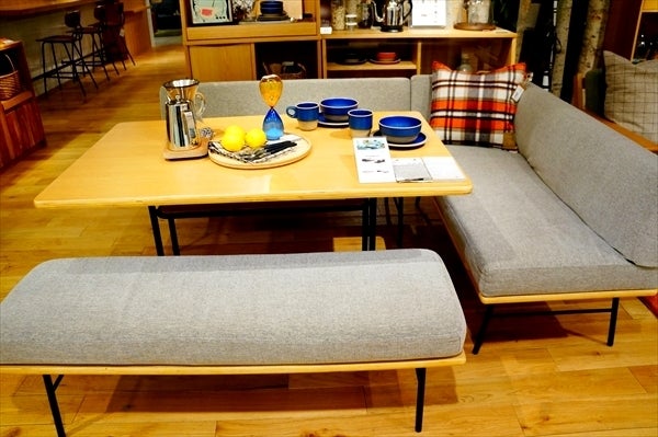 角丸ダイニングテーブル＆ベンチ 北欧スタイルでお洒落に unicoの