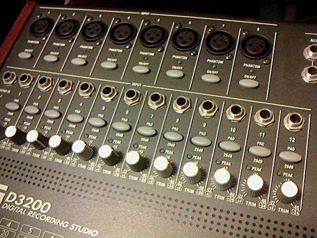 KORGマルチトラックレコーダー「D3200」をGET♪ | NOZ's Stylish Sound♪