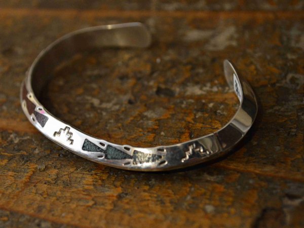 Navajo BANGLE（Raymond Begay レイモンド・ビゲイ） / indian jewelry