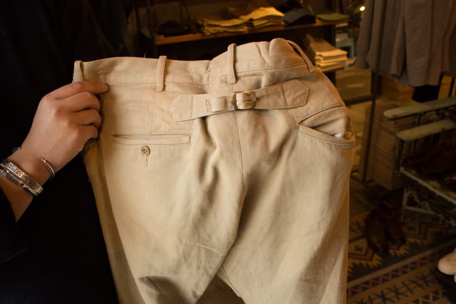 BONCOURA』チノクロスは日々のワードローブを強固に守る、デニムと対を