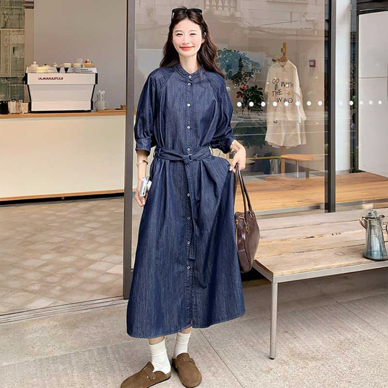 ノーカラーロングデニムワンピース（青）秋 大人の洗練デニムスタイル