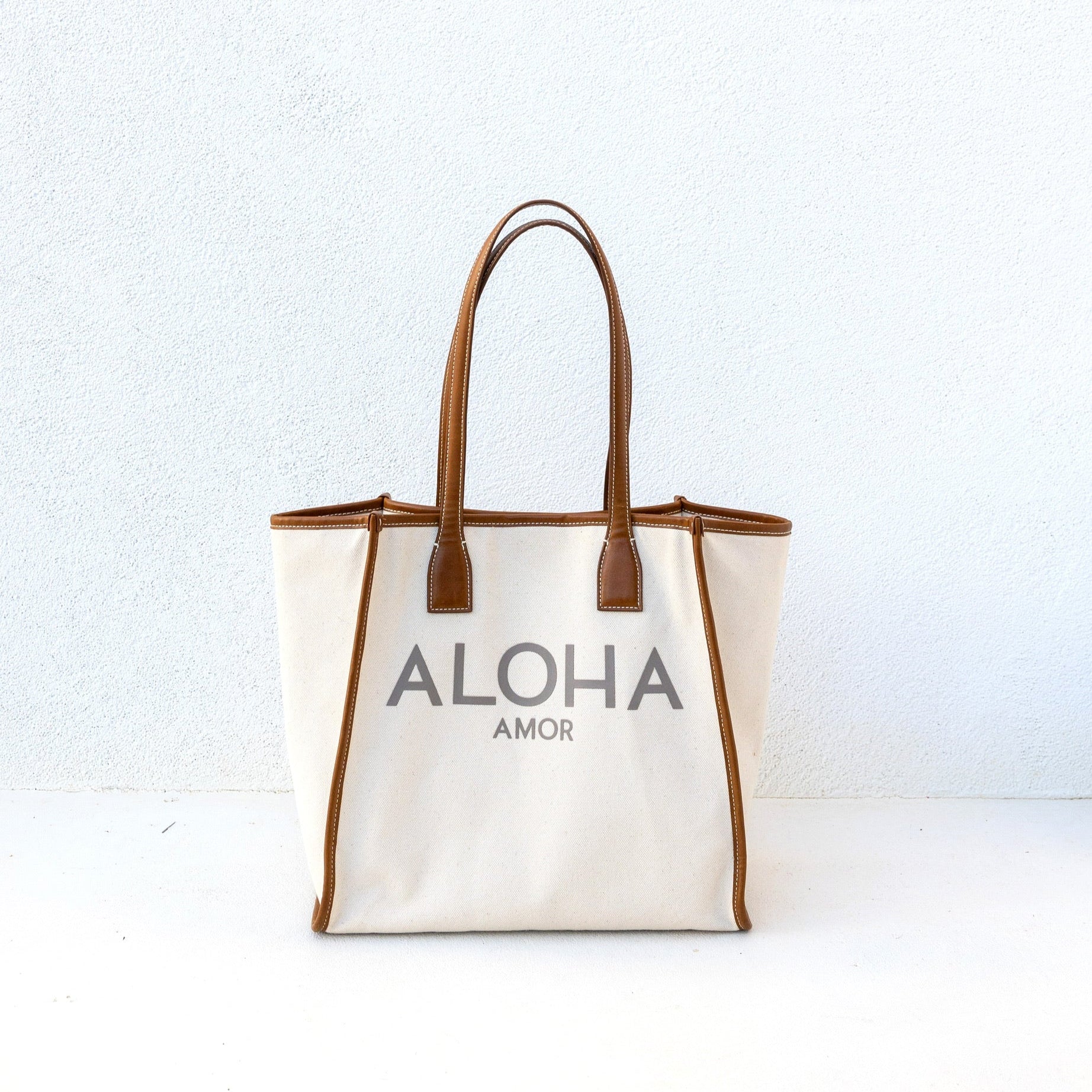 Aloha Amor Tote – The Pineapple Collective