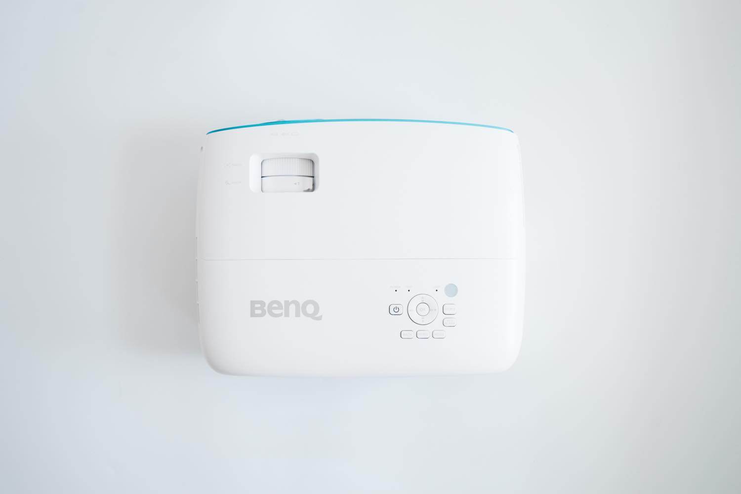 この冬、徹底的にインドアを楽しむ。BenQの4K HDRプロジェクター