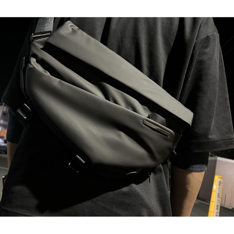 niid Radiant R1 NIID」レビュー。機動性の高さと収納量のバランスが