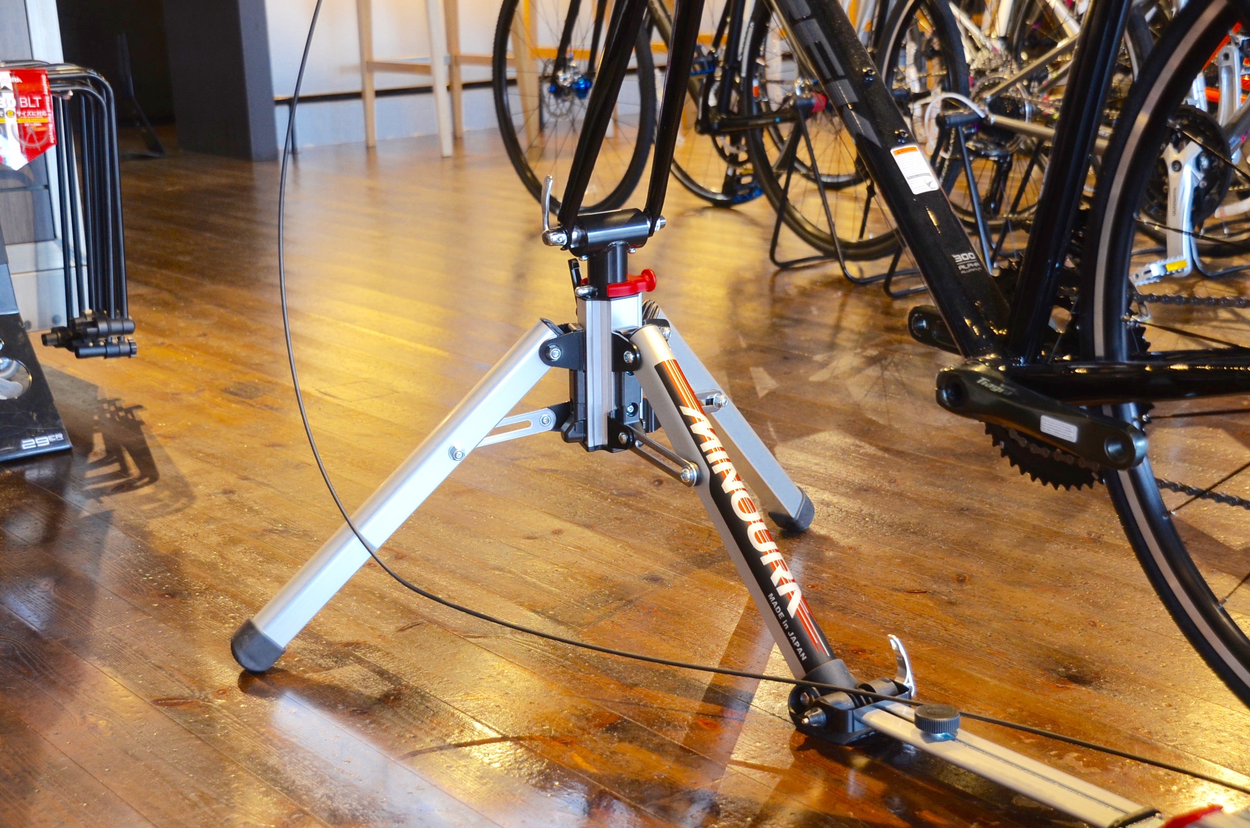 自宅で自転車に乗れる！ローラー台 MINOURA FG540 | BRENDA仙台南店