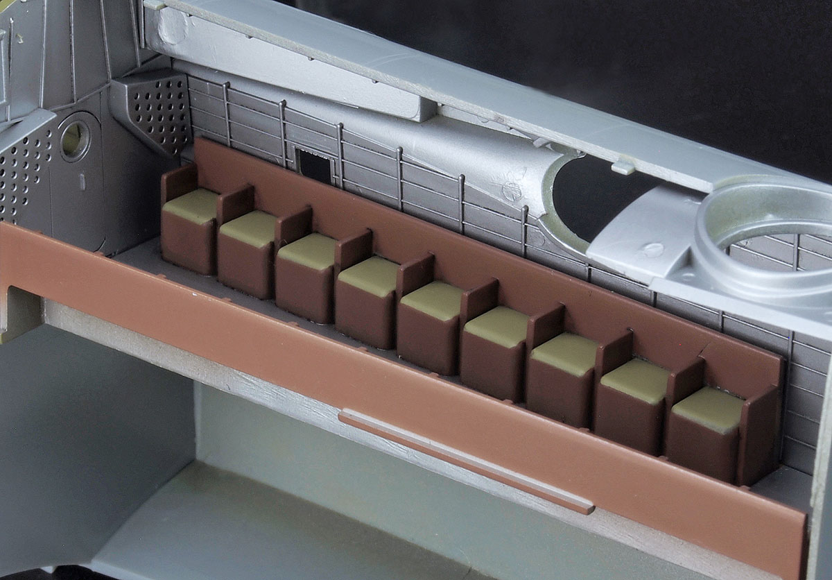 川西 H8K1 二式大型飛行艇 11型 “高官輸送機 敷島” | 株式会社 ハセガワ