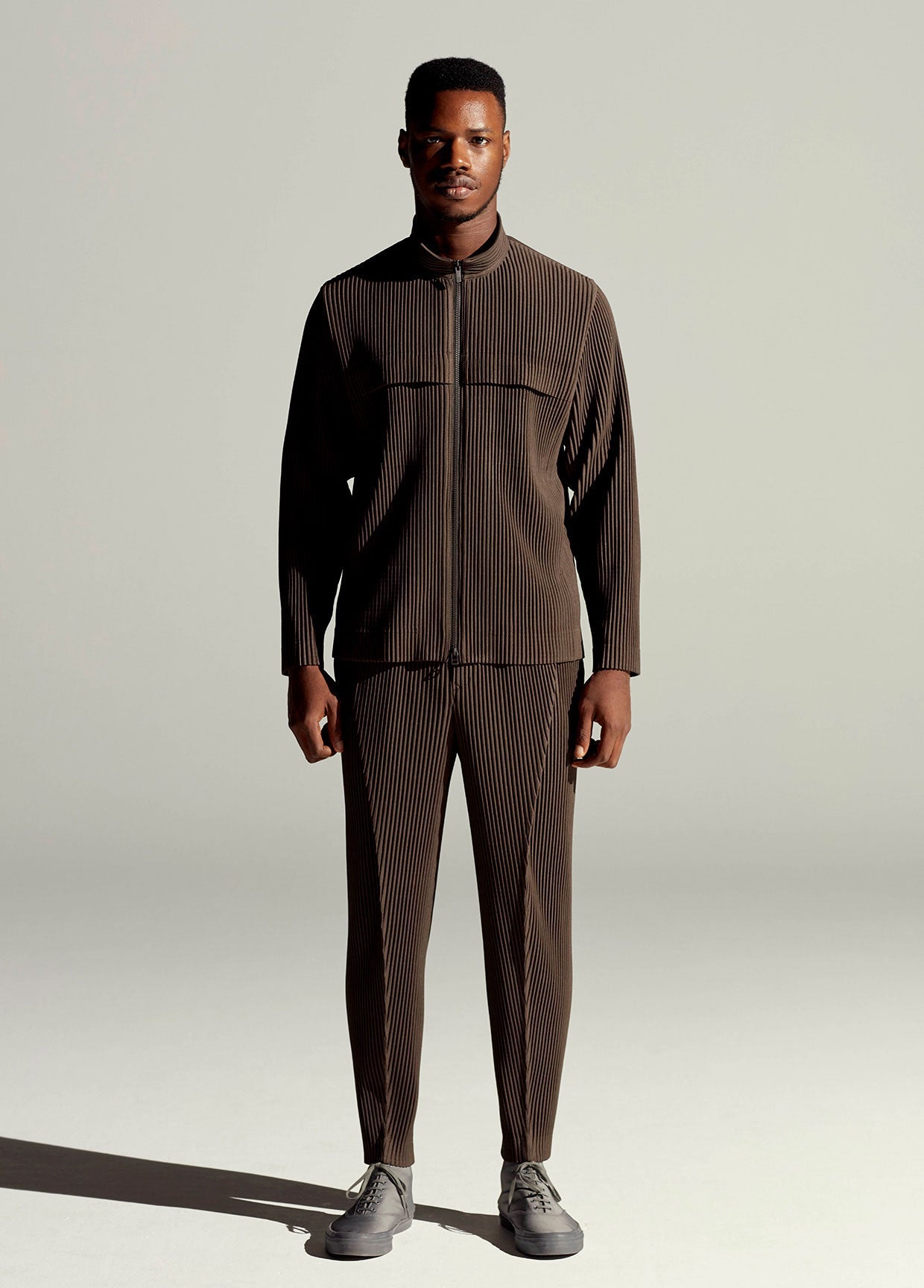 HOMME PLISSÉ ISSEY MIYAKE SPRING SUMMER 2022 コレクション01