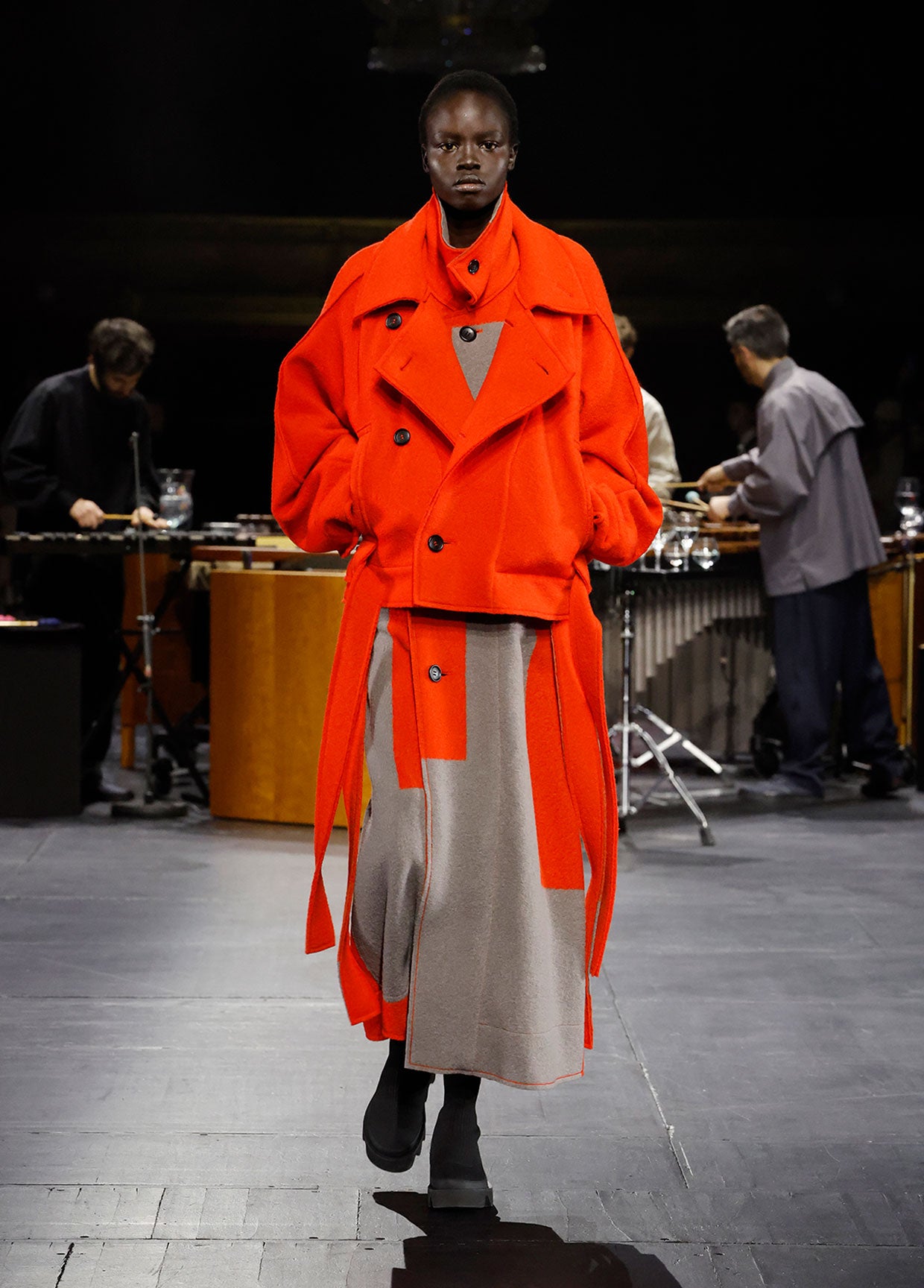 ISSEY MIYAKE AUTUMN WINTER 2023/24 コレクション 35 – isseymiyake.com
