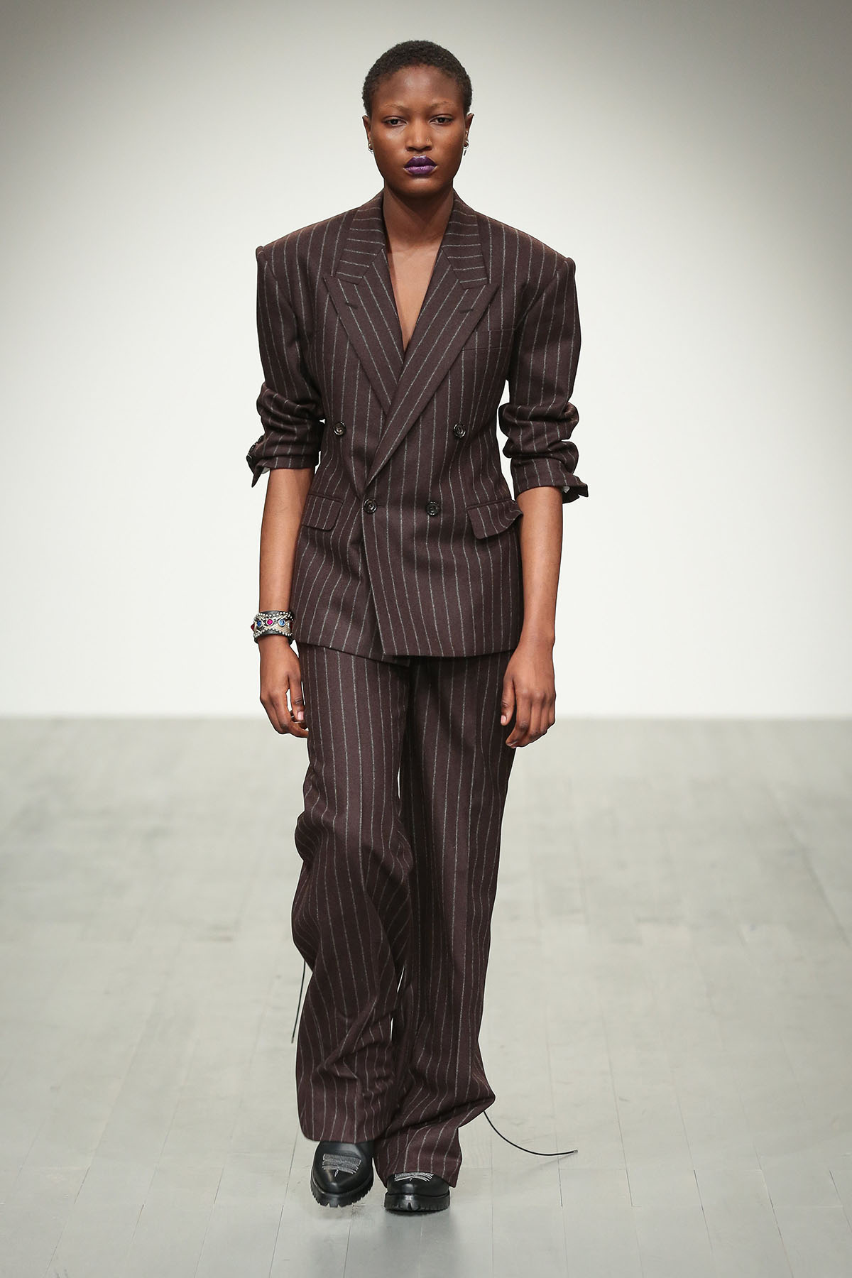 JOHN LAWRENCE SULLIVAN 幾何学模様スーツ THE SUITS