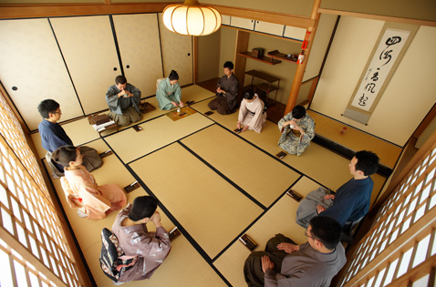 香老舗 松栄堂 京都本店 - 京都で暮らそう