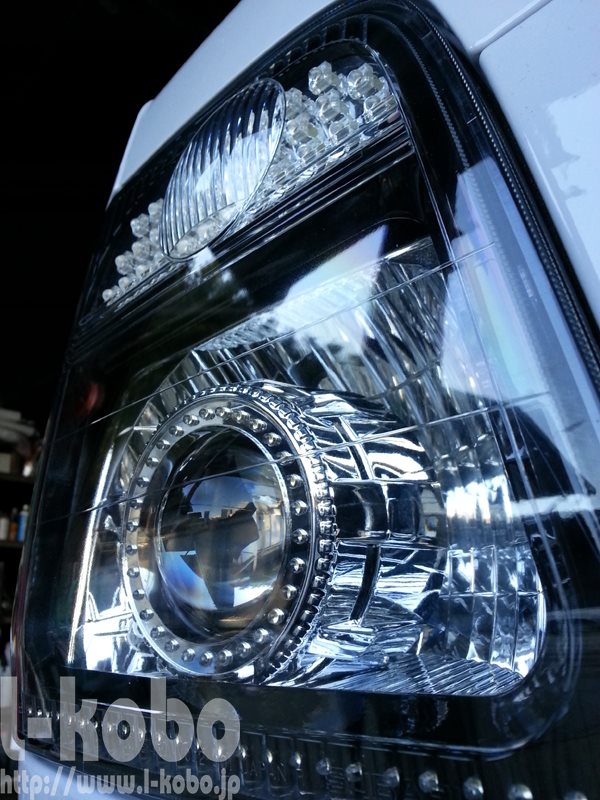 サンバートラックのヘッドライト1 ｜【エルコボ】ヘッドライト、テール