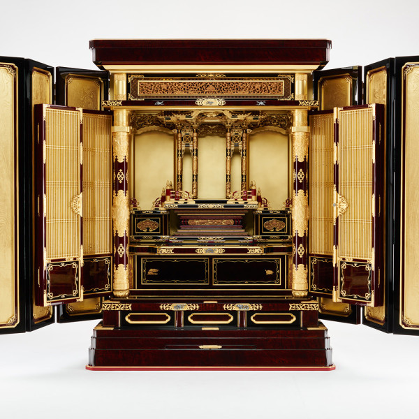 宮川仏壇｜伝統技術による仏壇・仏具・家具調仏壇の製造、お寺の修復