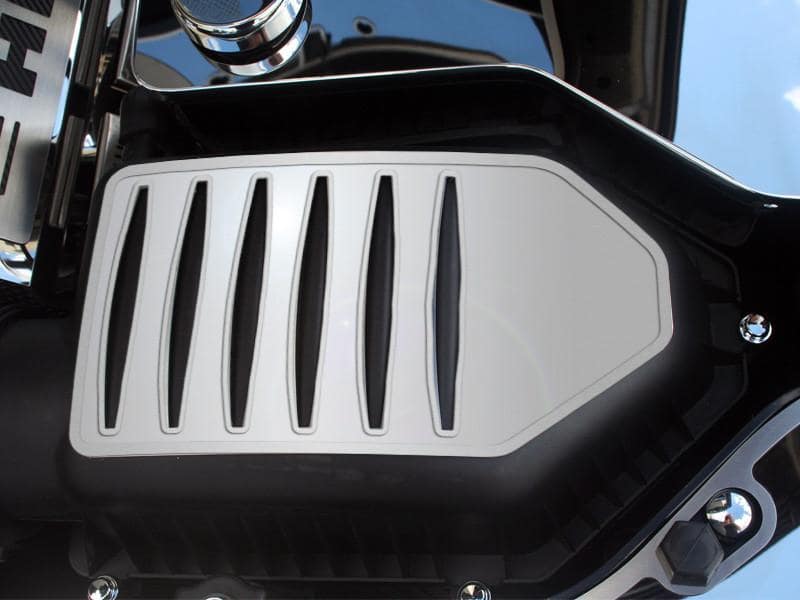 11-23 Dodge Challenger 5.7L / 6.4L Polished HEMI Air Box Cover