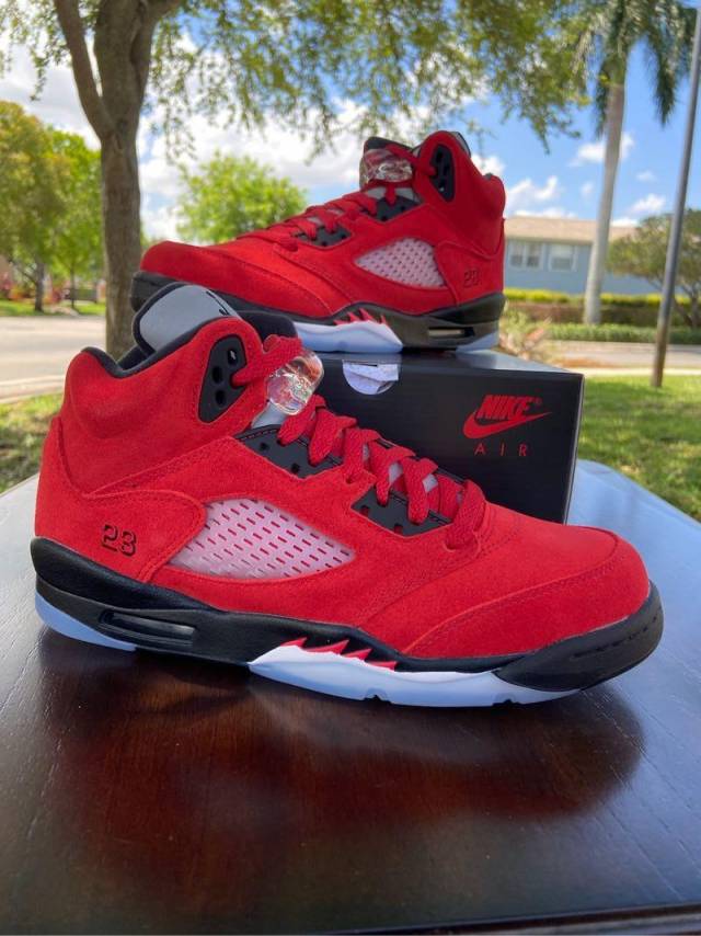 Retro 5 toro bravo | Kixify Marketplace