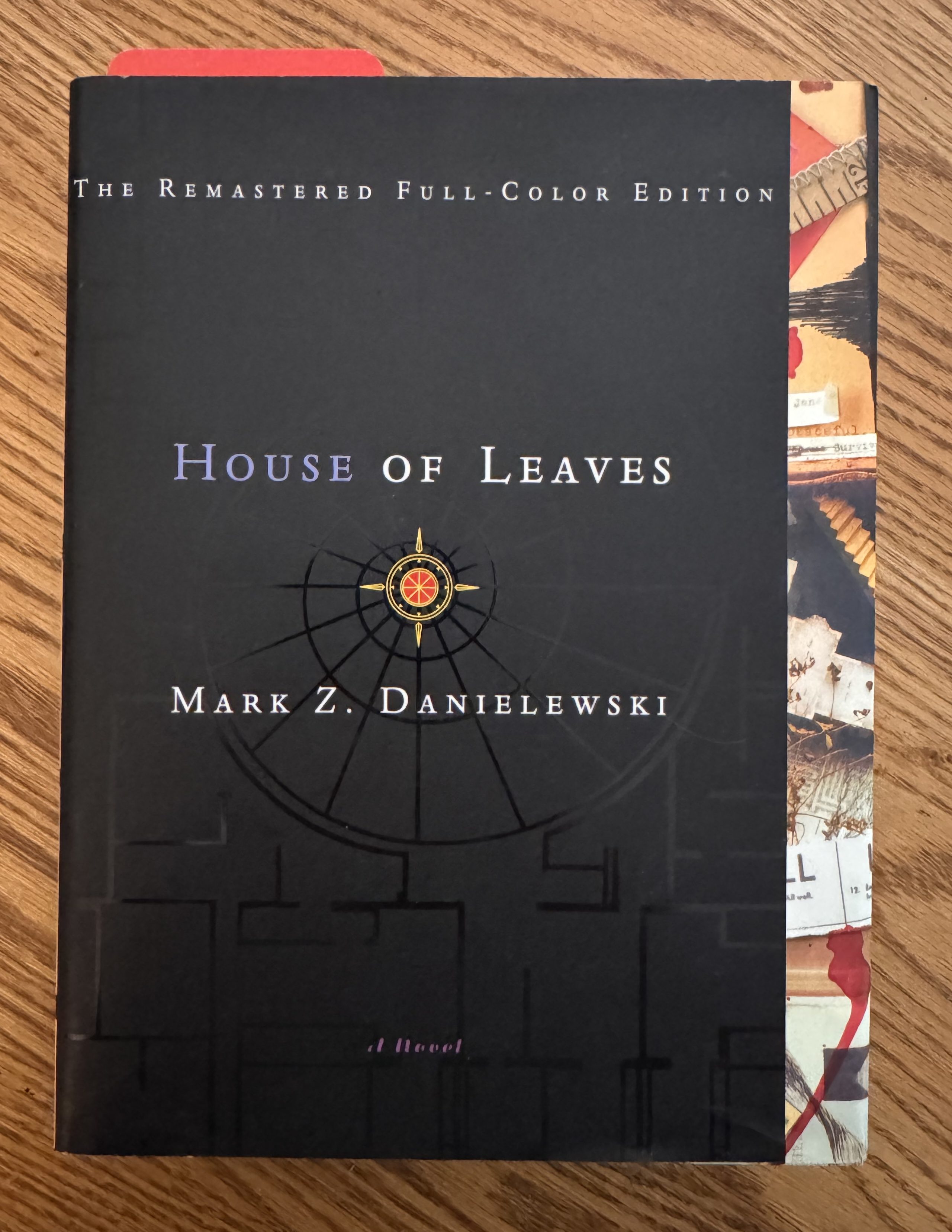 Unpacking 'House of Leaves' by Mark Danielewski - The Writing Post