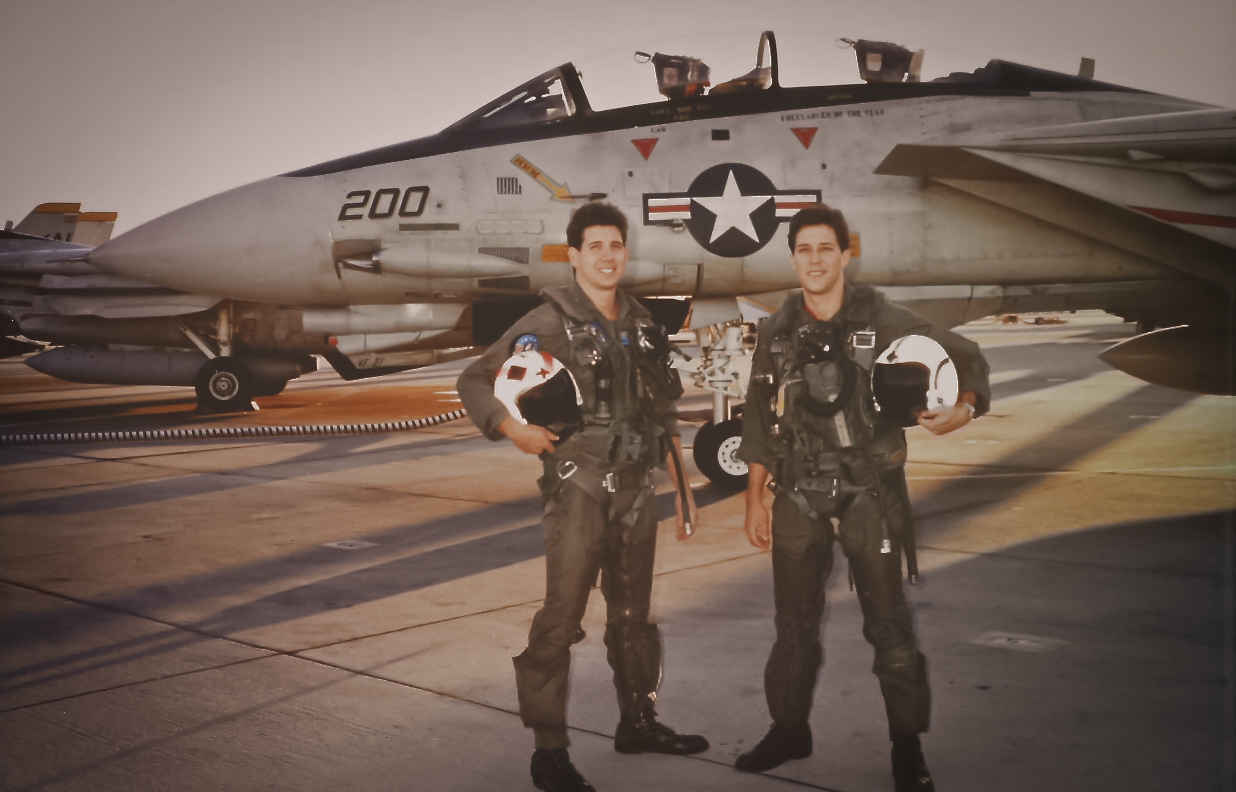 F-14 pilot tells the story of when he landed his crippled Tomcat
