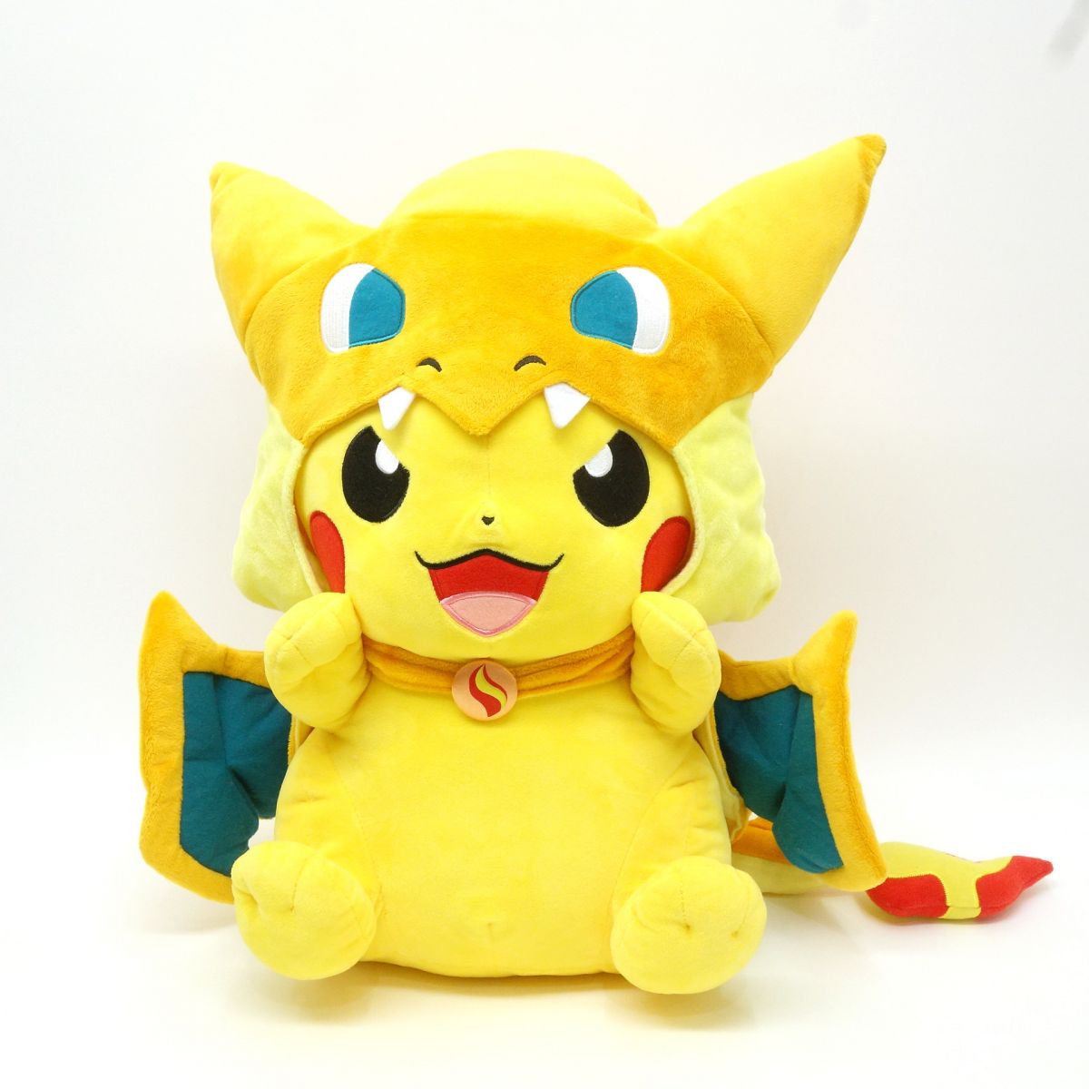楽天市場】メガルカリオのポンチョを着たピカチュウの通販