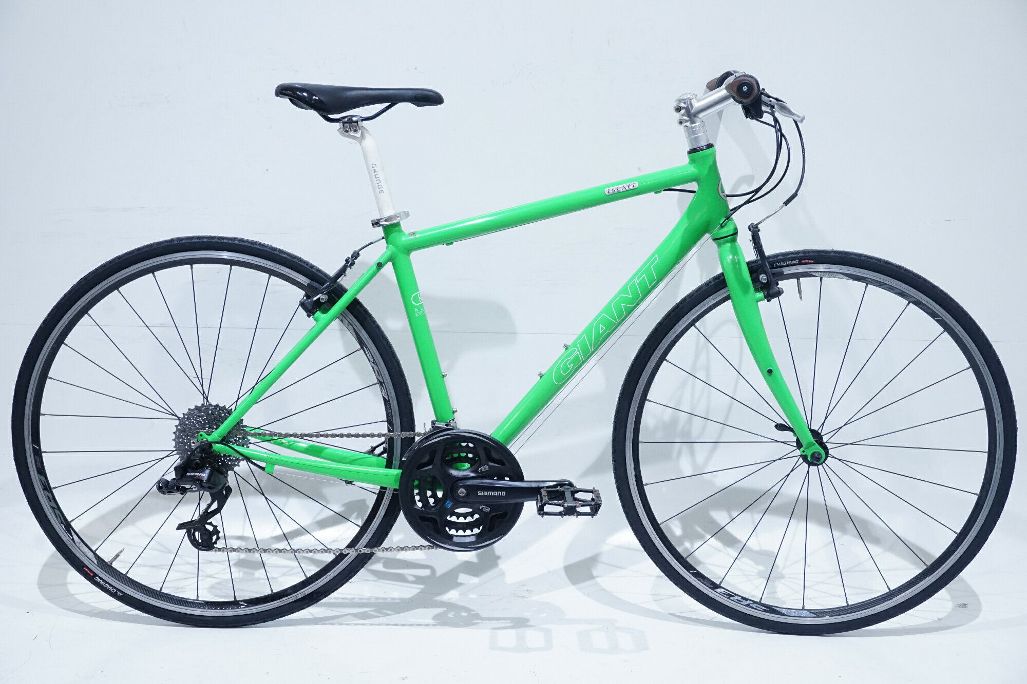 楽天市場】Giant ESCAPE r3（クロスバイク｜自転車・サイクリング