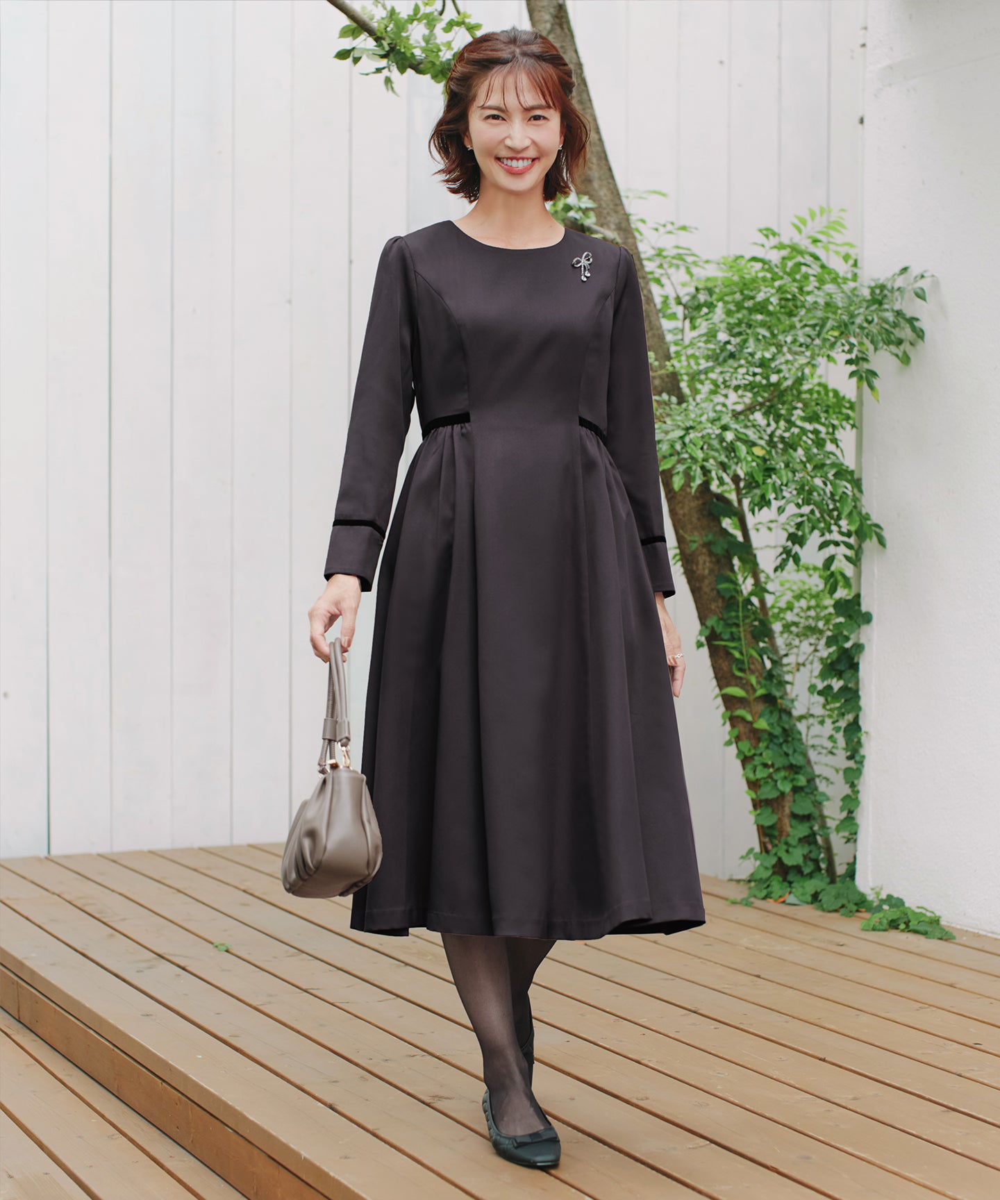 安田美沙子さん着用】ベロアラインフレアワンピース – Tiaclasse