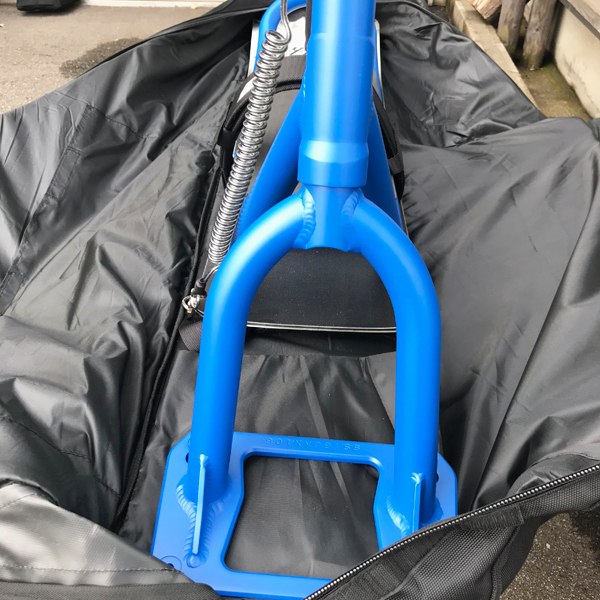 スノースクートの保管 運搬に！ シンプルキャリングケース人気ですよ