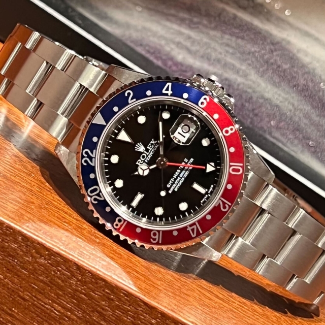 ROLEX GMT-MASTER II REF.16710 Zシリアルのペプシベゼル – ロレックス